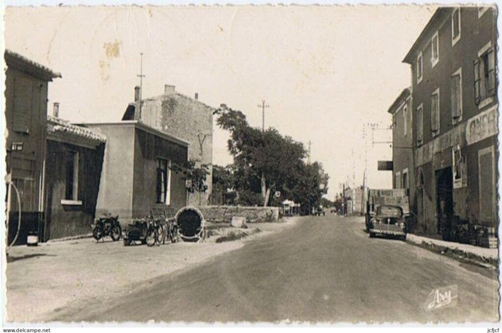 photo ancienne des quartiers de Robion, vaucluse au pied du luberon